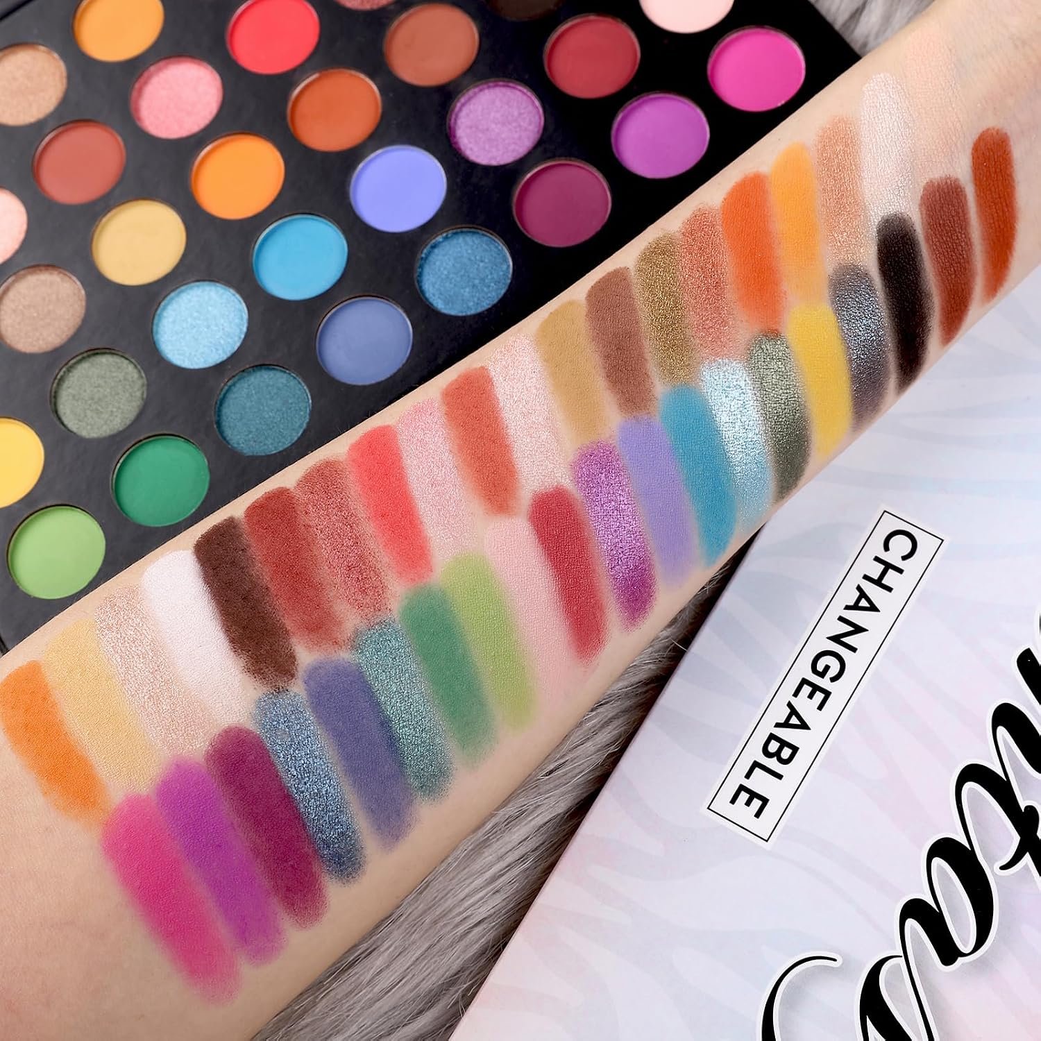 UCANBE Highly Pigmented Eye Makeup Palette, Matte Shimmer Metallic Eyeshadow Pallet Long Lasting Blendable Natural Colors Make Up Eye Shadows Cosmetics Gift Kit - Image 3